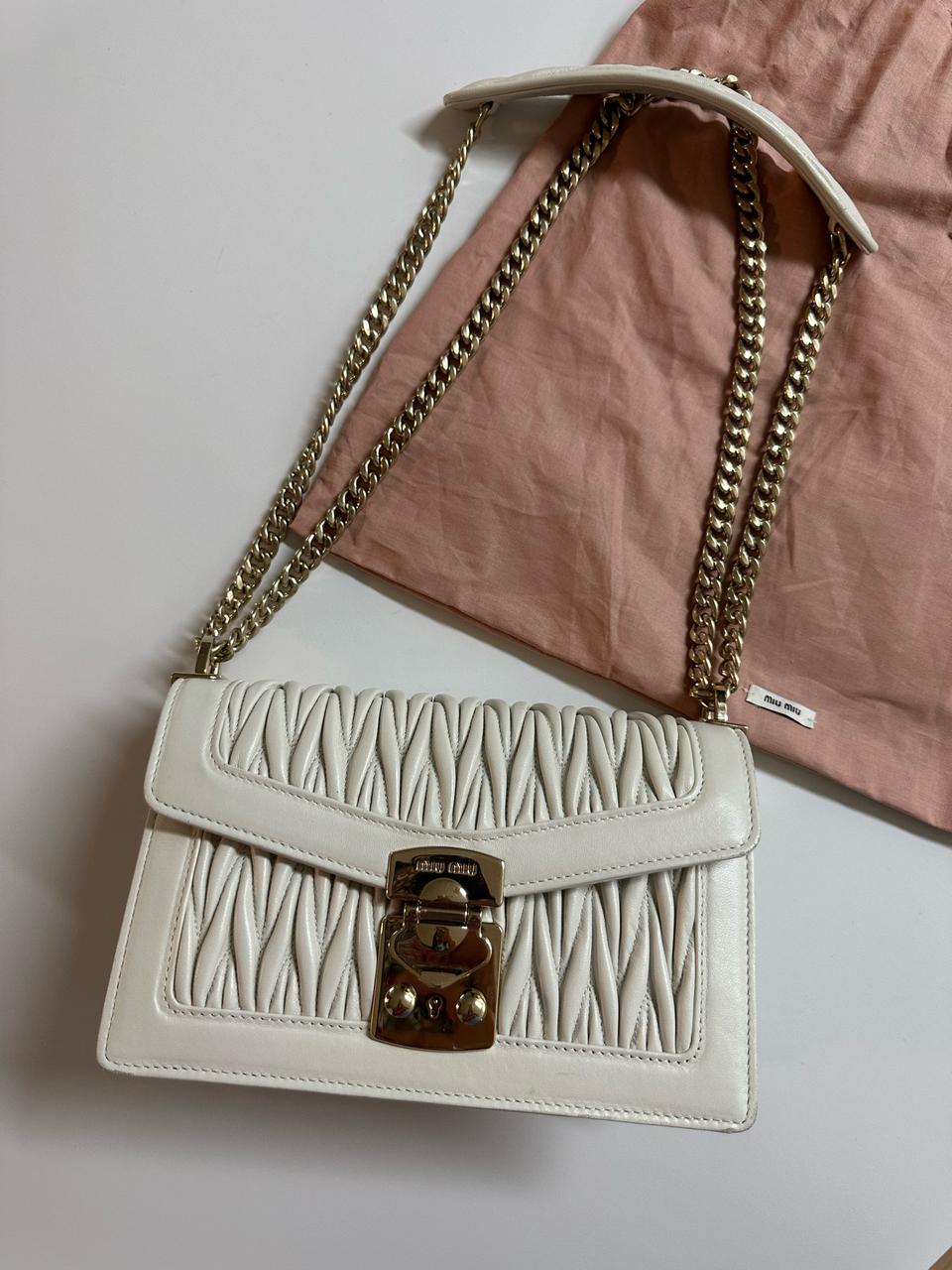 미우미우 컨티넨탈 마테라쎄 숄더백