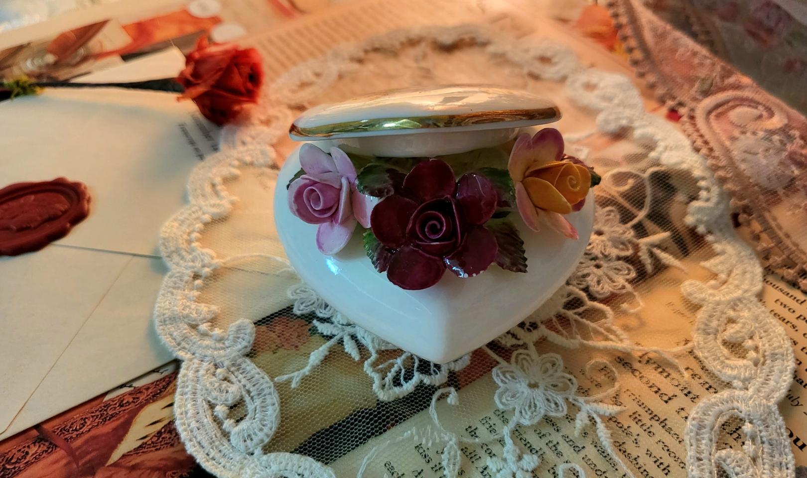 (대박득템가)영국 로얄알버트 하트 꽃포지