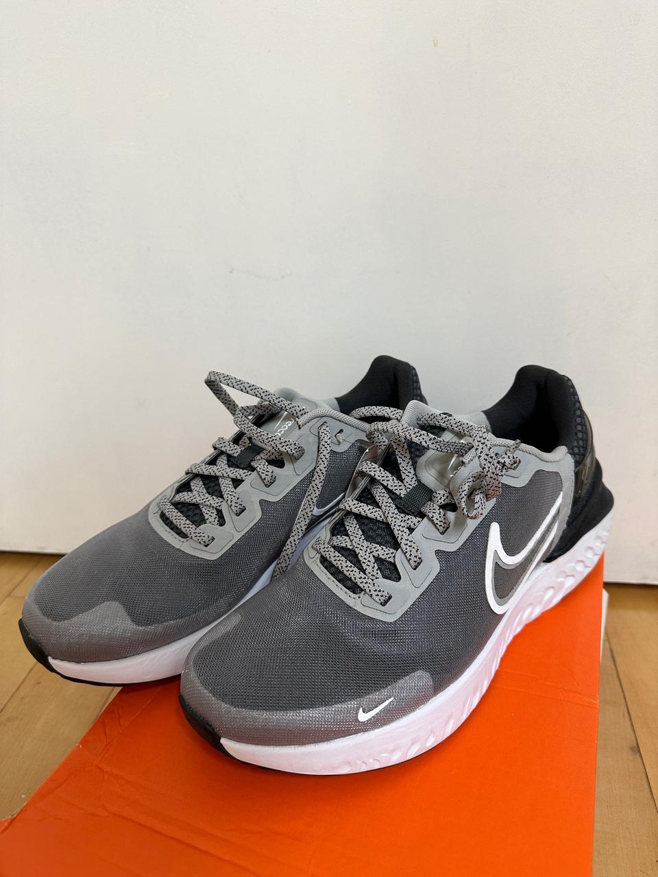 [새상품] 나이키 270 레전드 리액트 3 런닝화 CK2563-00