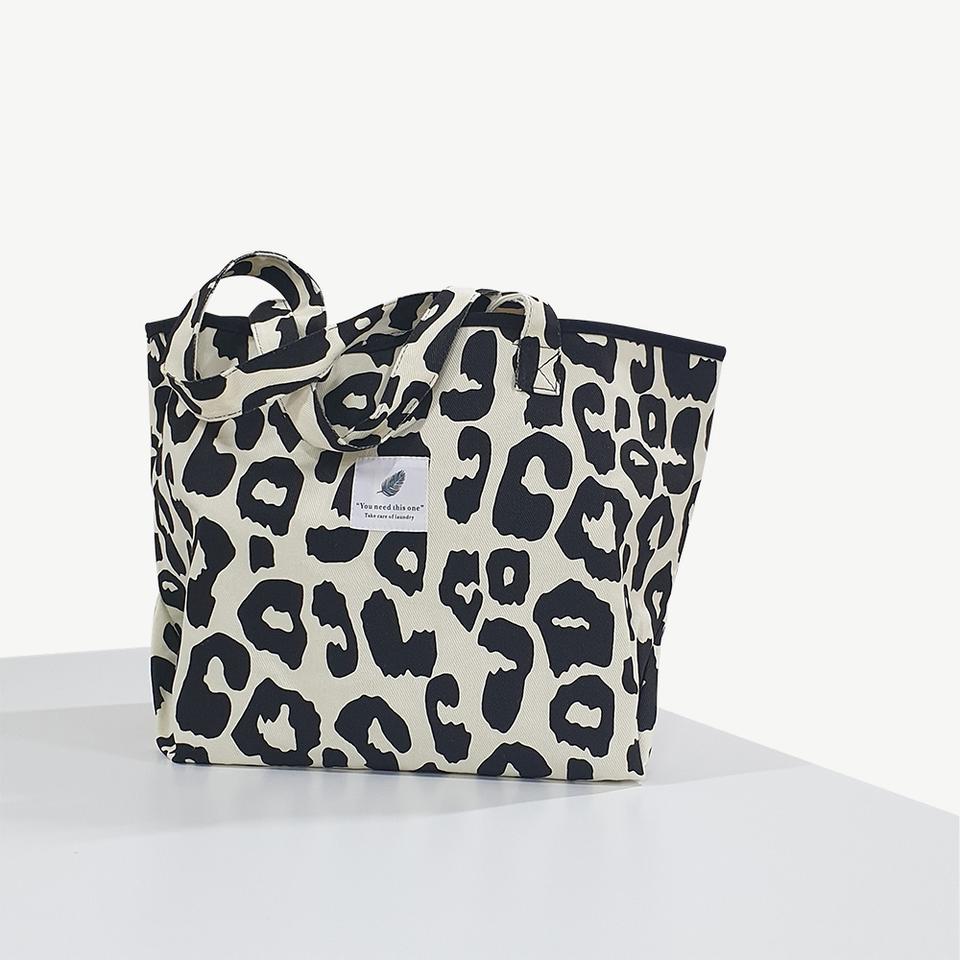 레오파드 쇼퍼백