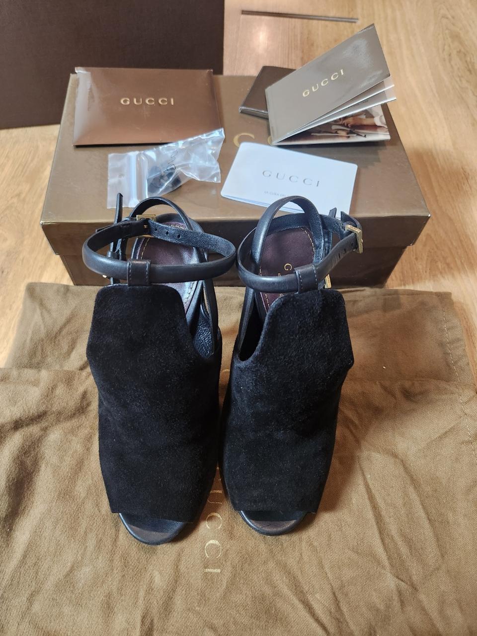 구찌 샌들