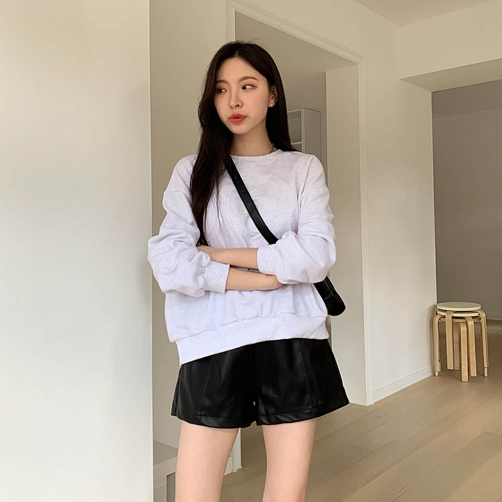 ●새상품● 하트 레터링 라운드넥 맨투맨 t 13311k38