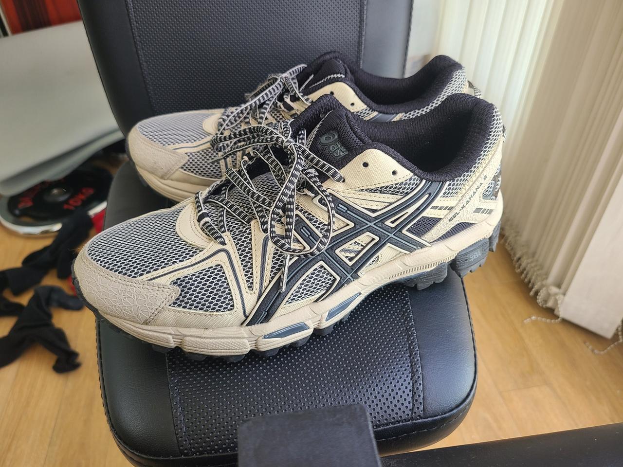 아식스 젤 카하나8 그레이 블랙 카본 265