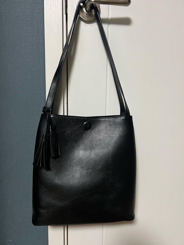 델라스텔라 가죽 숄더백 | 세컨웨어(헬로마켓) 델라스텔라 가죽 숄더백 | 세컨웨어(헬로마켓)