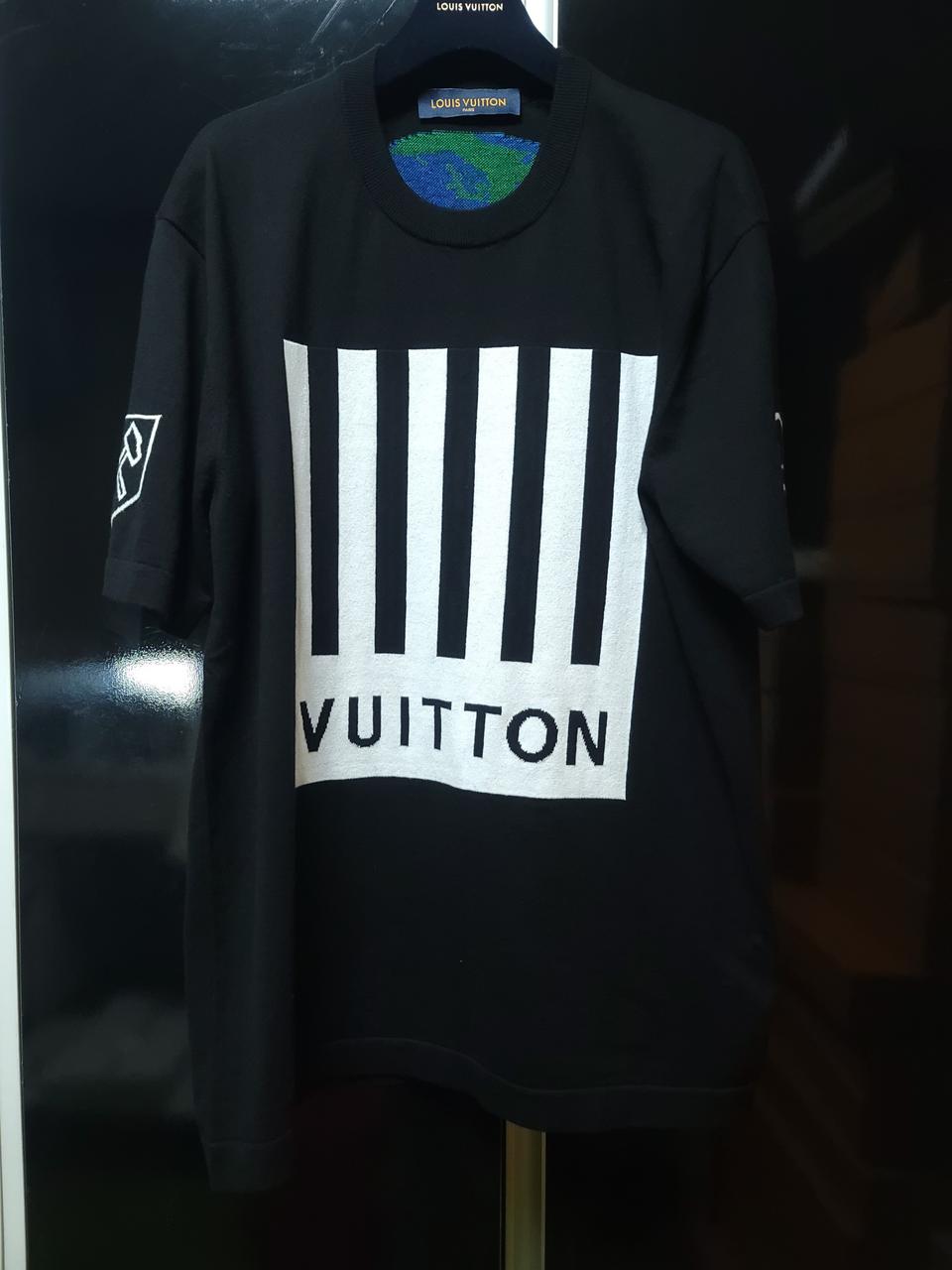 루이비통 바코드 반팔 티셔츠