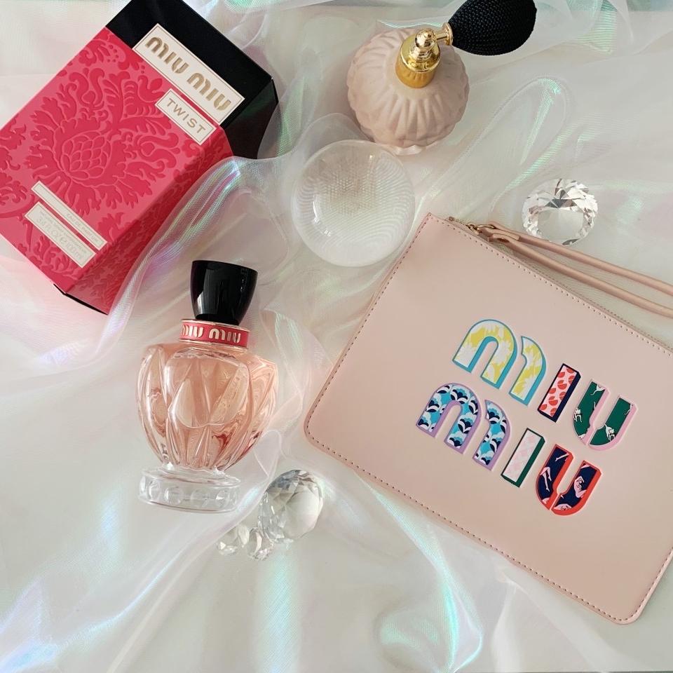 미우미우 신상클러치 박스구성 새상품 정품