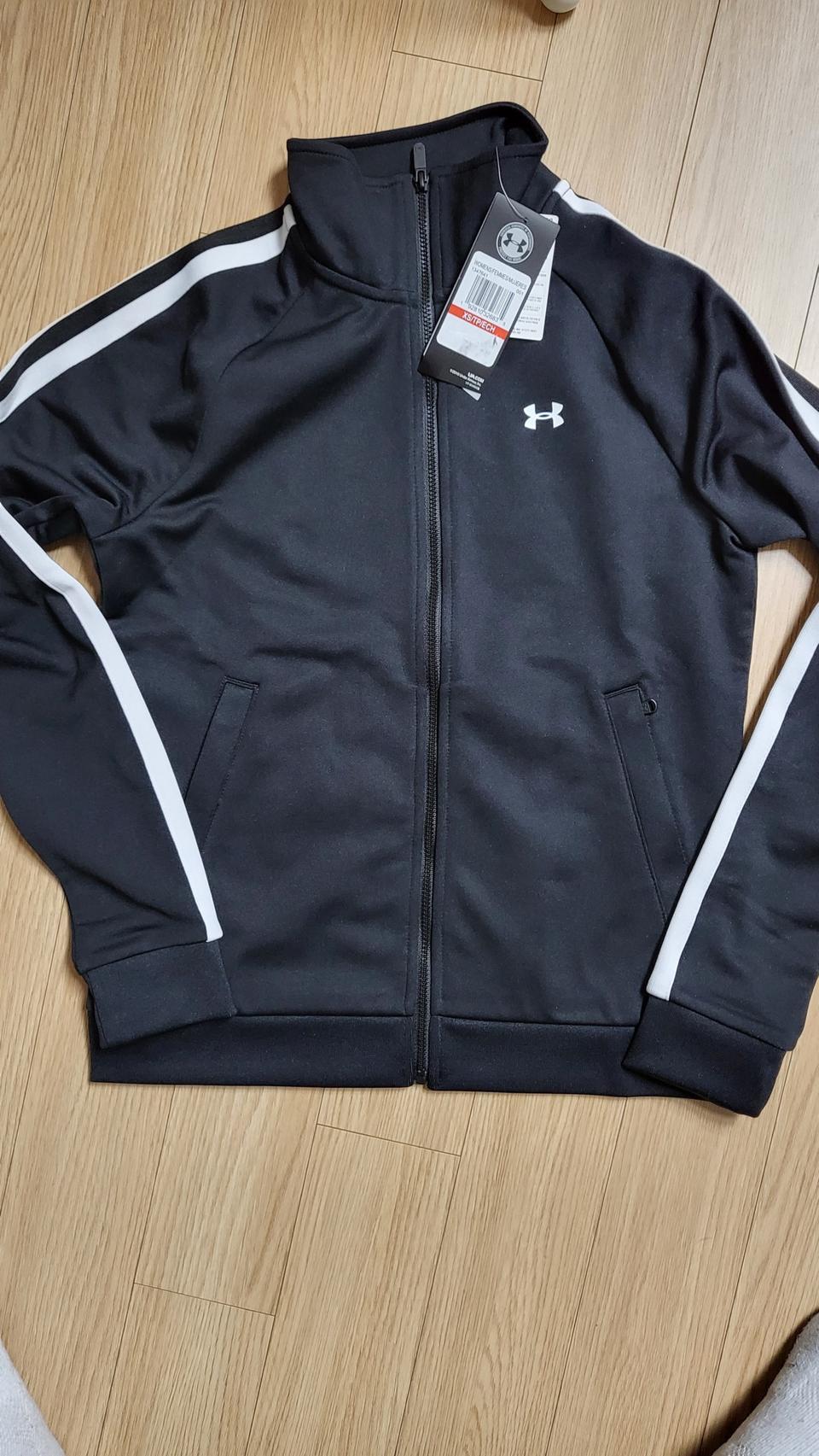 언더아머 트랙자켓 매장판 새상품