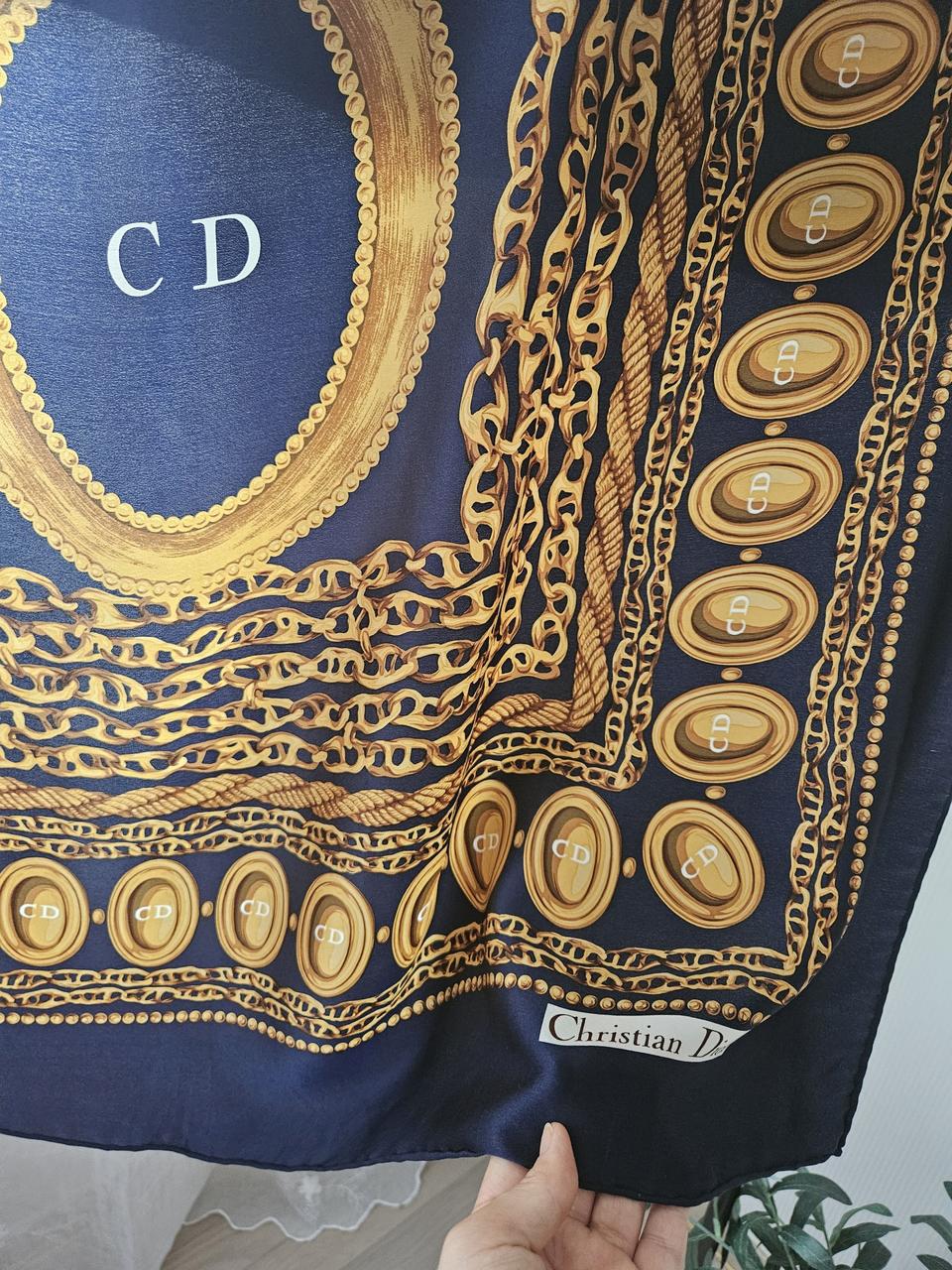 정품  크리스챤디올 스카프(숄겸용)