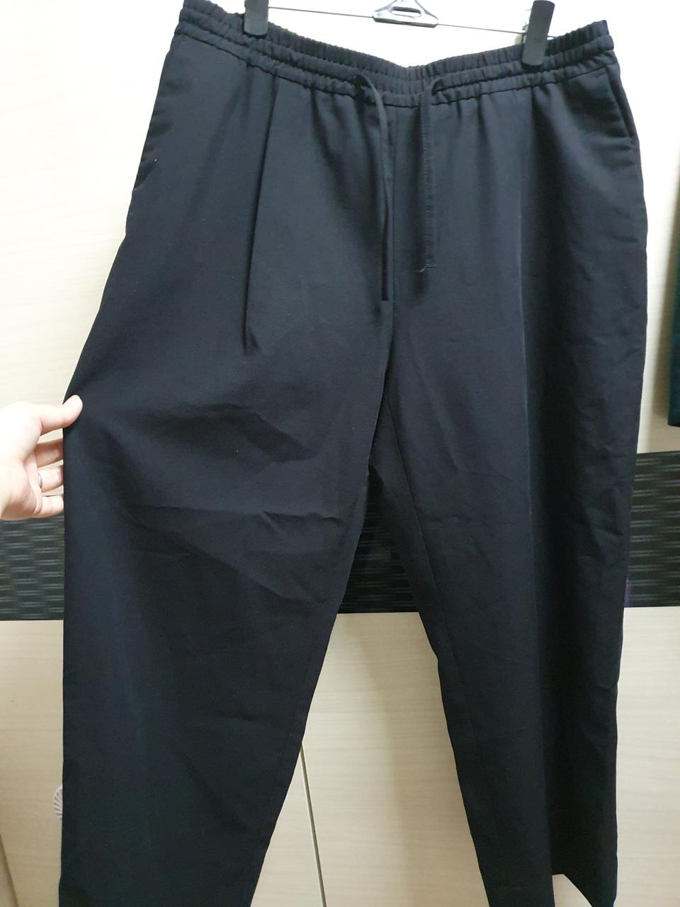 무신사 스탠다드 핀턱 밴딩바지 30사이즈