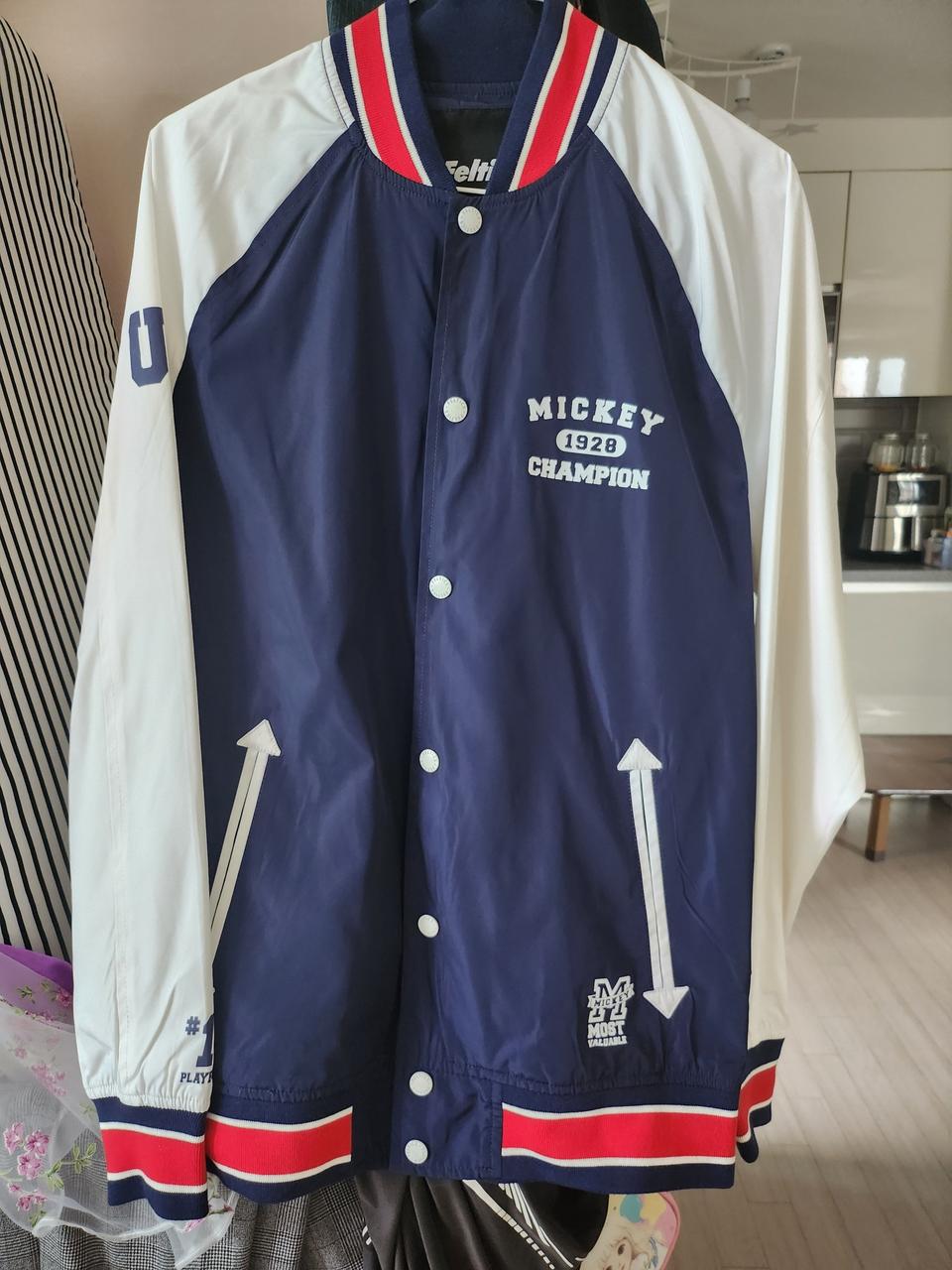 펠틱스 야구점퍼  M사이즈 새것