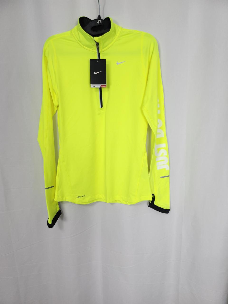 나이키 여 드라이핏 러닝 긴팔티 새제품(얼룩있음)