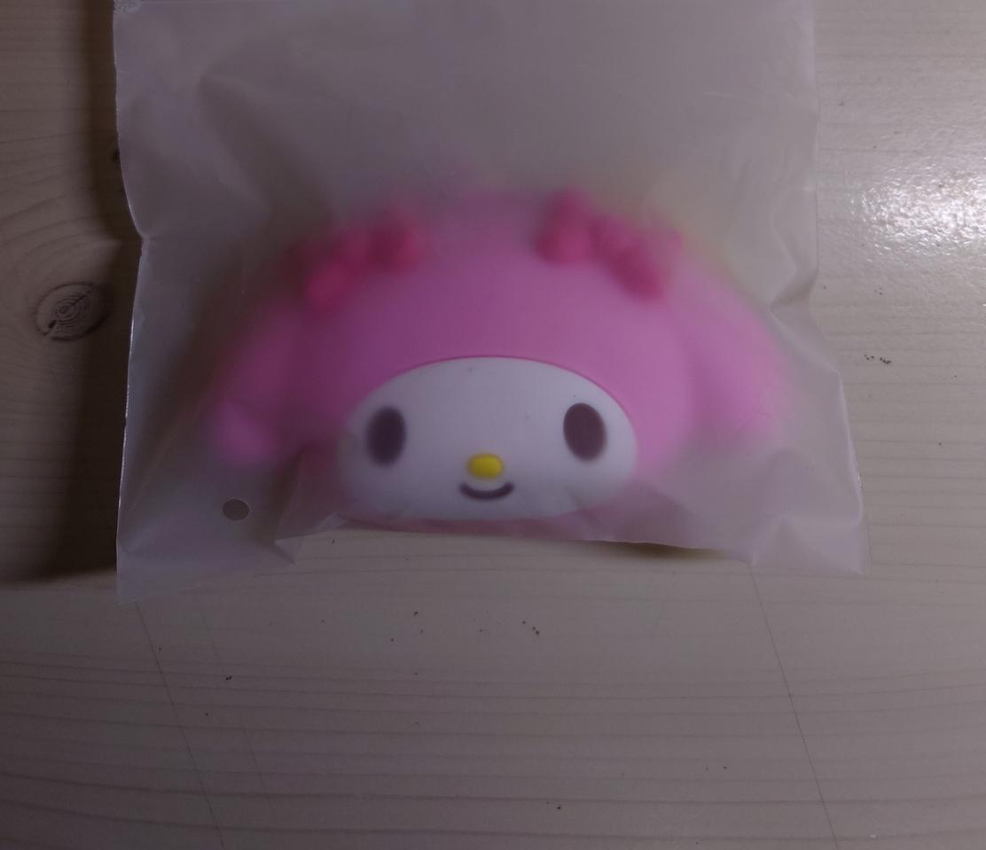 던킨 산리오 마이멜로디 미니파우치 팝니다