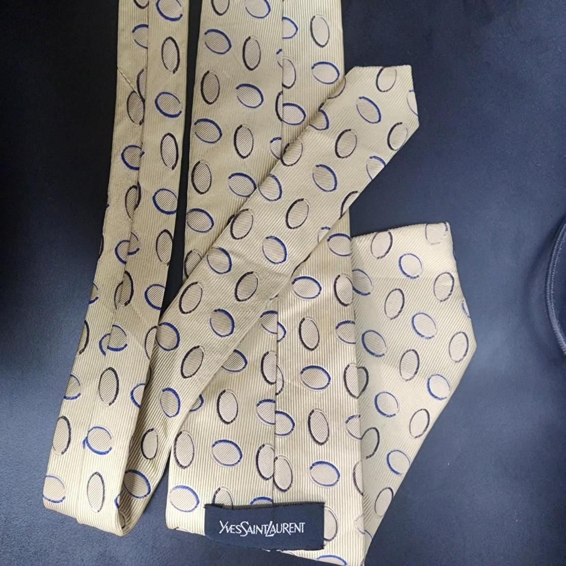 입생로랑(YVESSAINTLAURENT) 넥타이