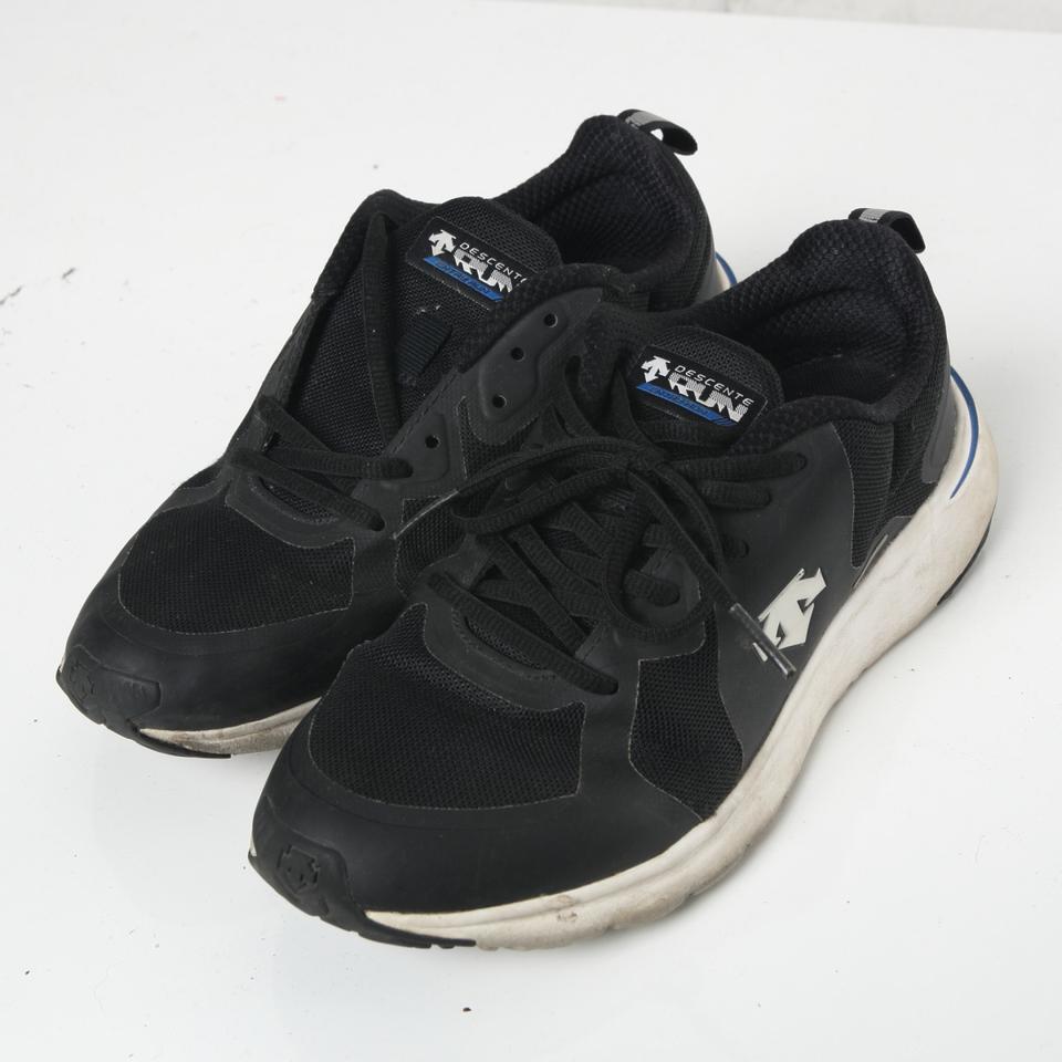 데상트 235 운동화 