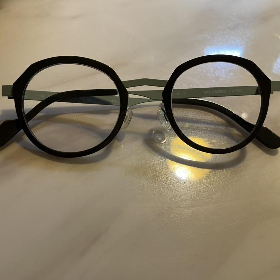 안네발렌틴 판당고 21B22 포에버 비슷한 디자인