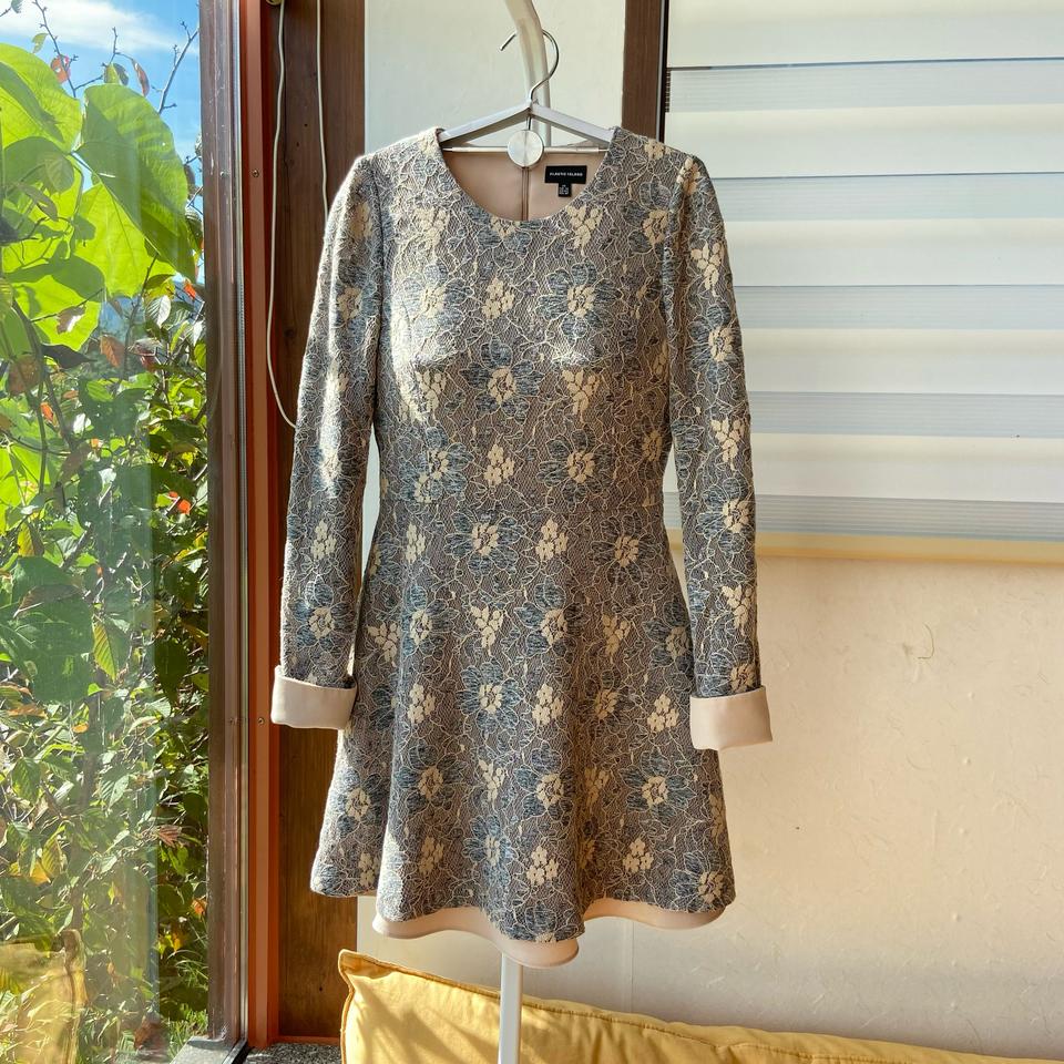 플라스틱아일랜드 브랜드 레이스 원단 가을 원피스