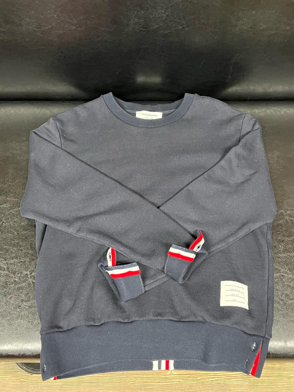 톰브라운 백삼선 맨투맨