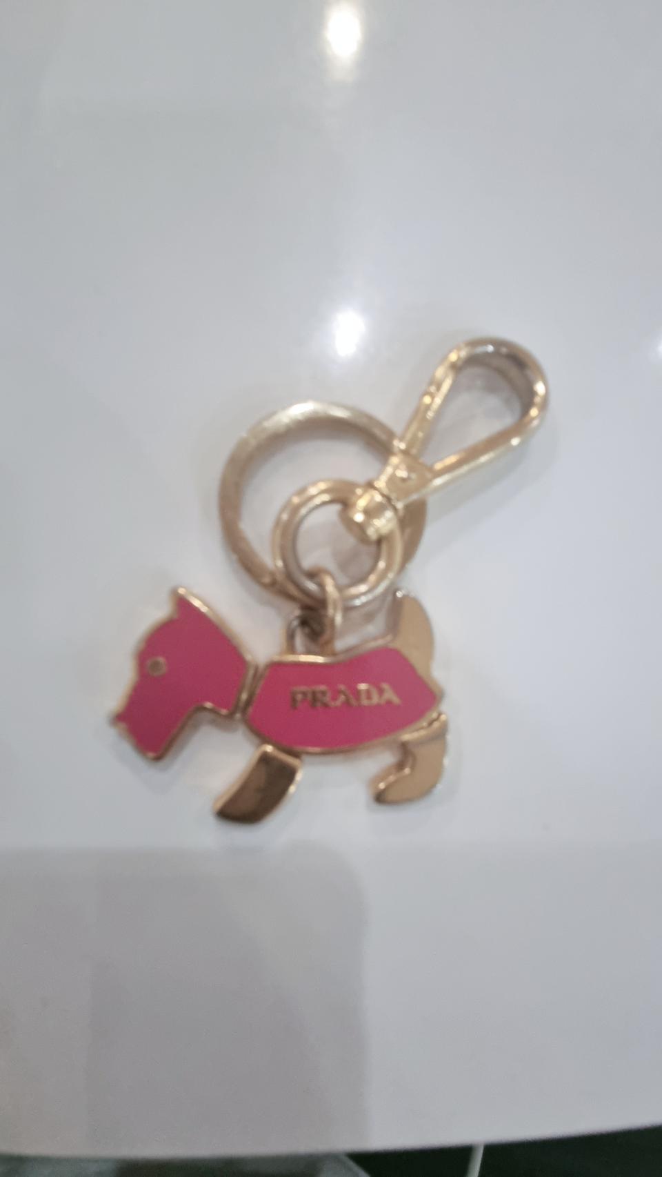 정품 프라다 키링