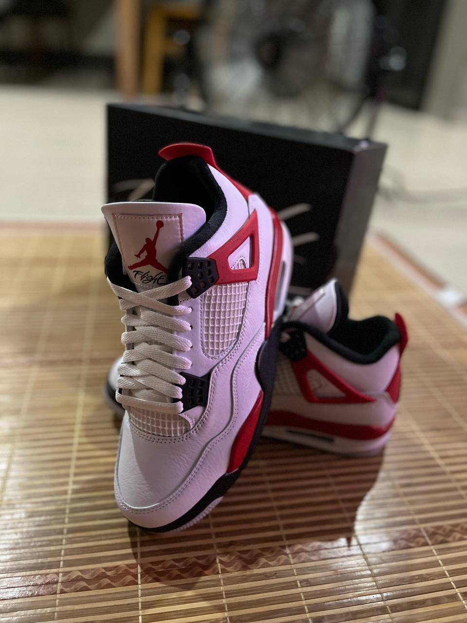 에어 조던 4 레트로 레드 시멘트