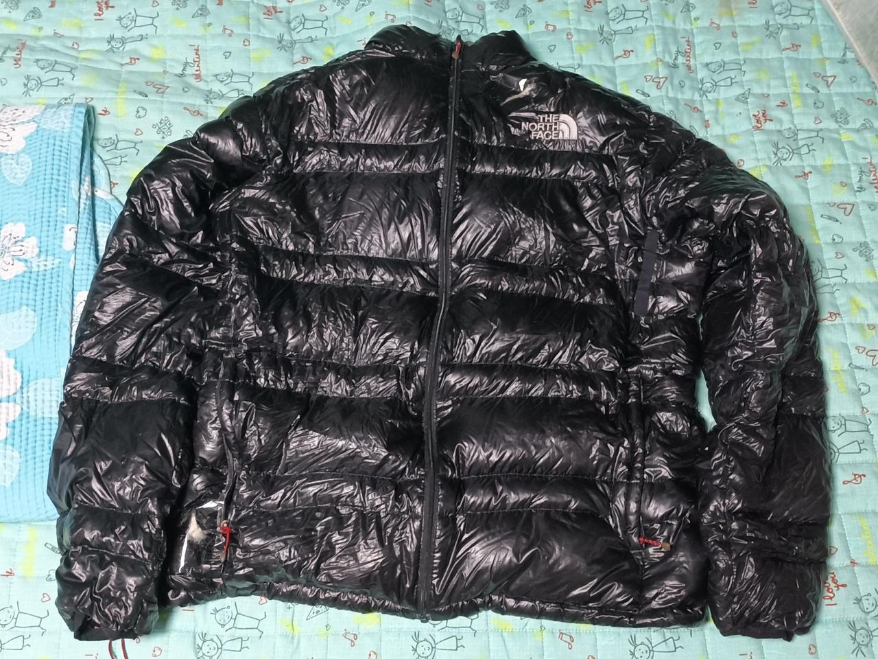 노스페이스 유광경량패딩 850,900필 삽니다.