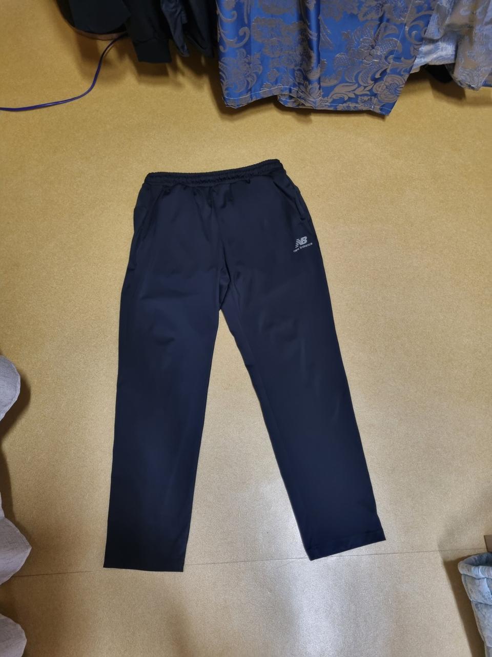 정품 뉴발란스 남성 트레이닝 팬츠 팝니다.