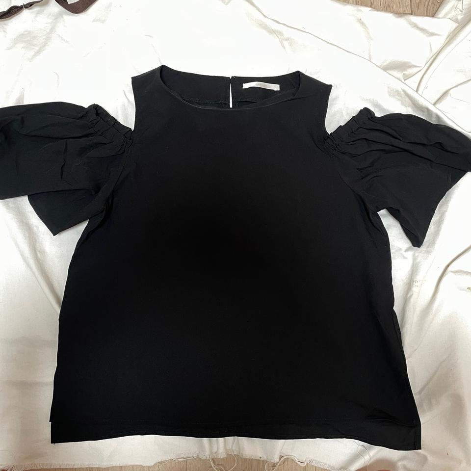 오픈숄더 블랙티