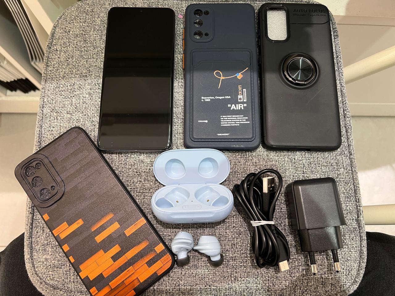 갤럭시s20 128기가 / 버즈플러스