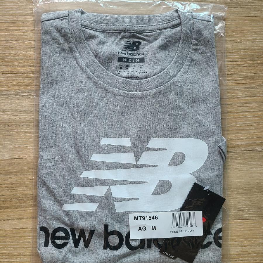 [정품/새상품] 뉴발란스 에센셜 스택 로고 그레이 반팔 티셔츠 M, L