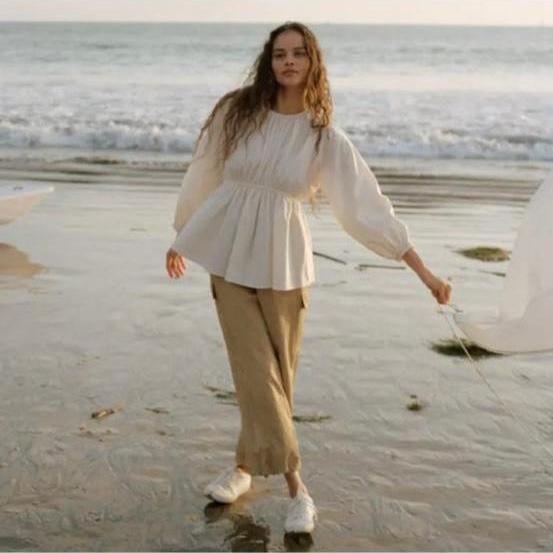 유니클로 jw앤더슨 개더블라우스