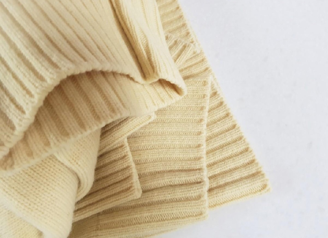 [♡BIG SALE♡]캐시 폴라 옐로우 니트