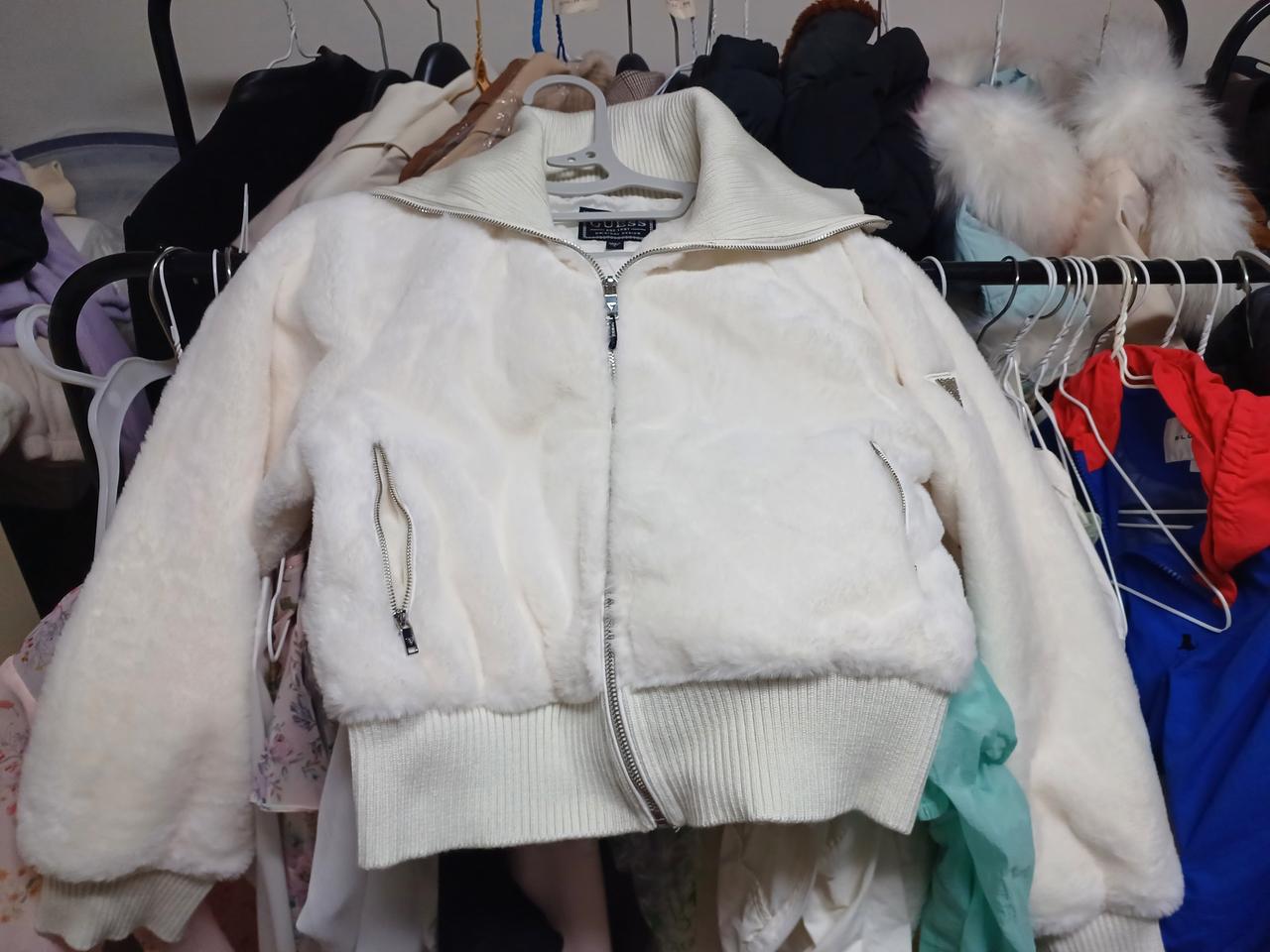 게스 여성 니트 카라 에코퍼 집업 아이보리 s