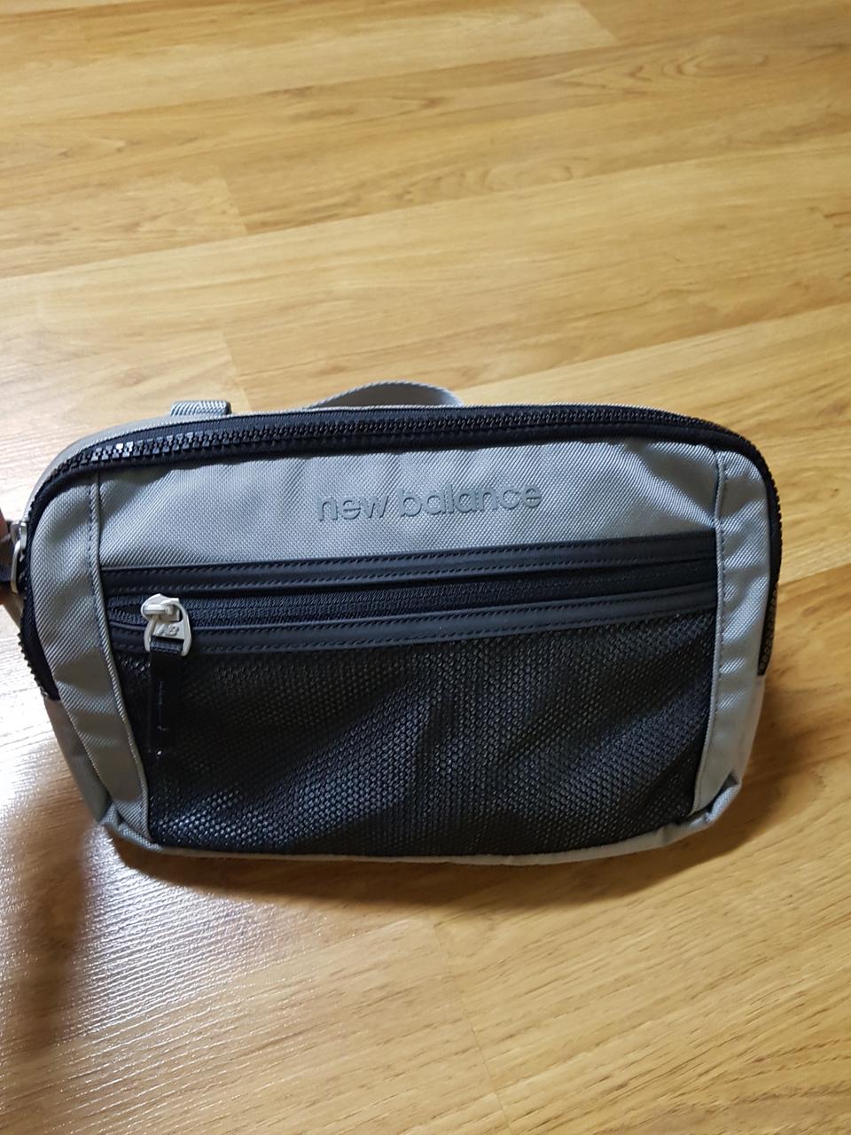 뉴발란스 슬링백 웨이스트백