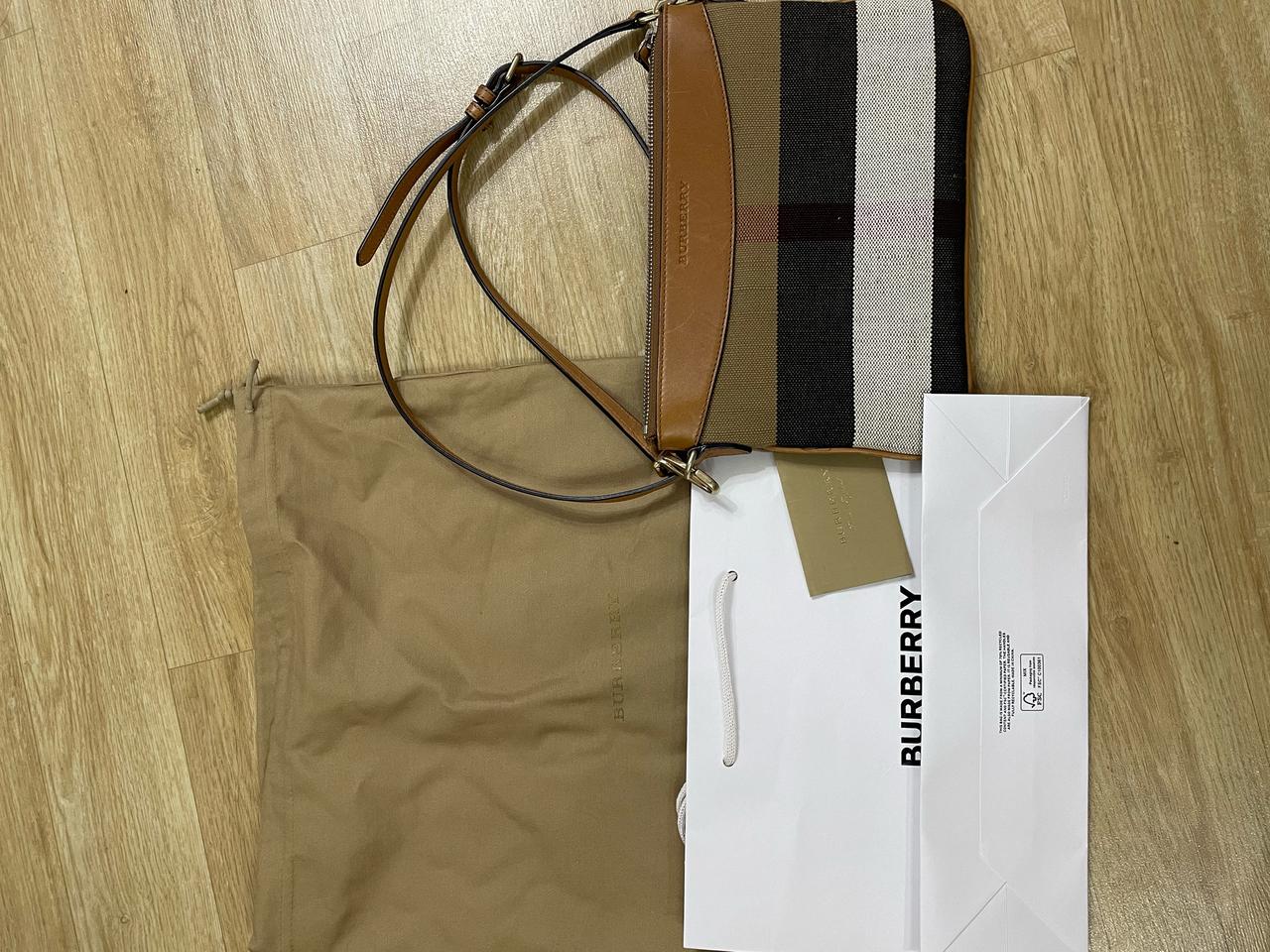 버버리 캔버스 체크 크로스백