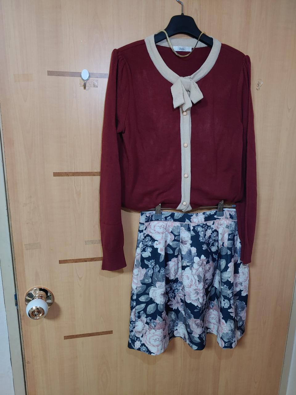 로엠 간절기 니트가디건+스커트