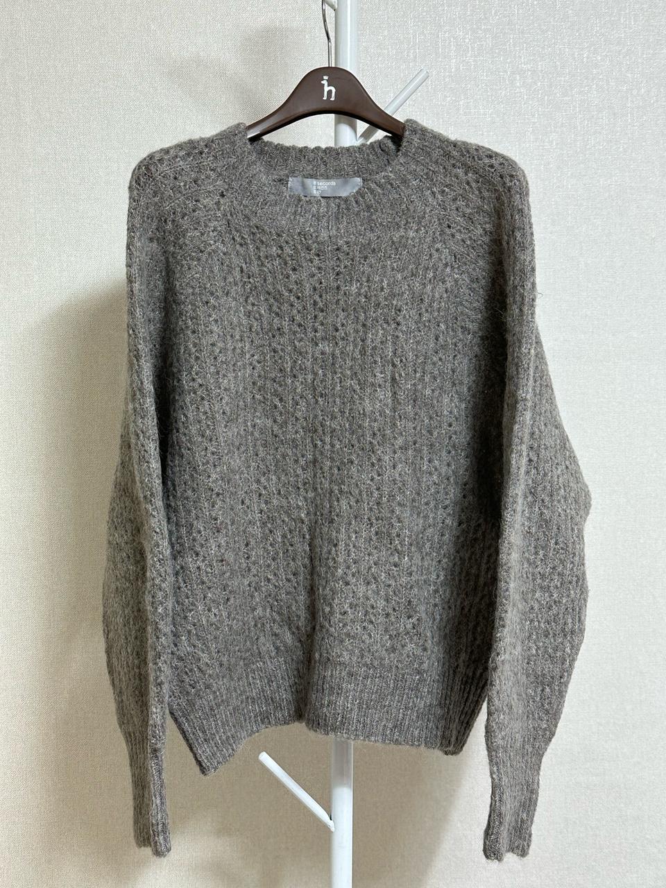 에잇세컨즈 그레이 니트 size.L (반택포)
