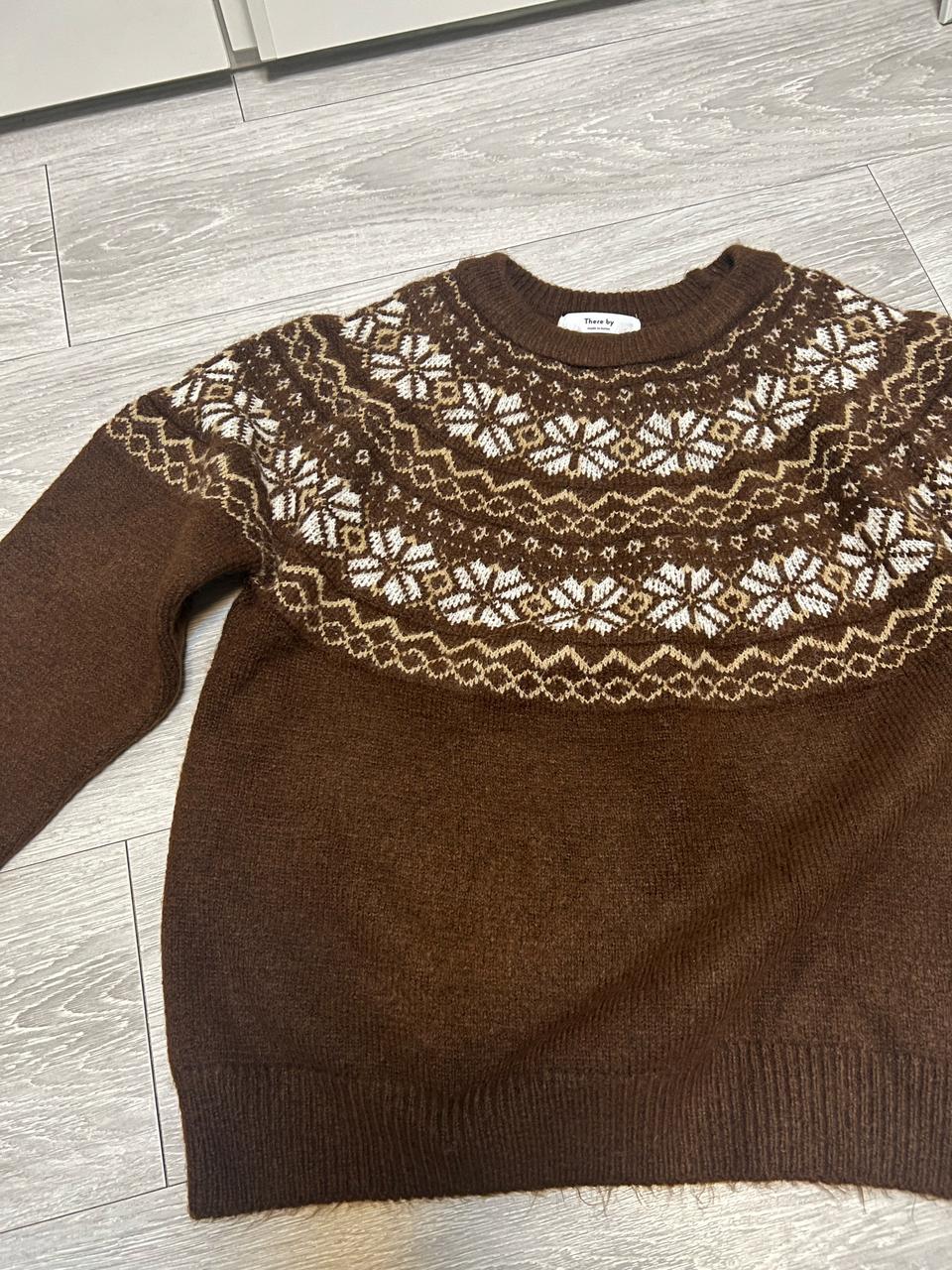 새상품 노르딕 스웨터