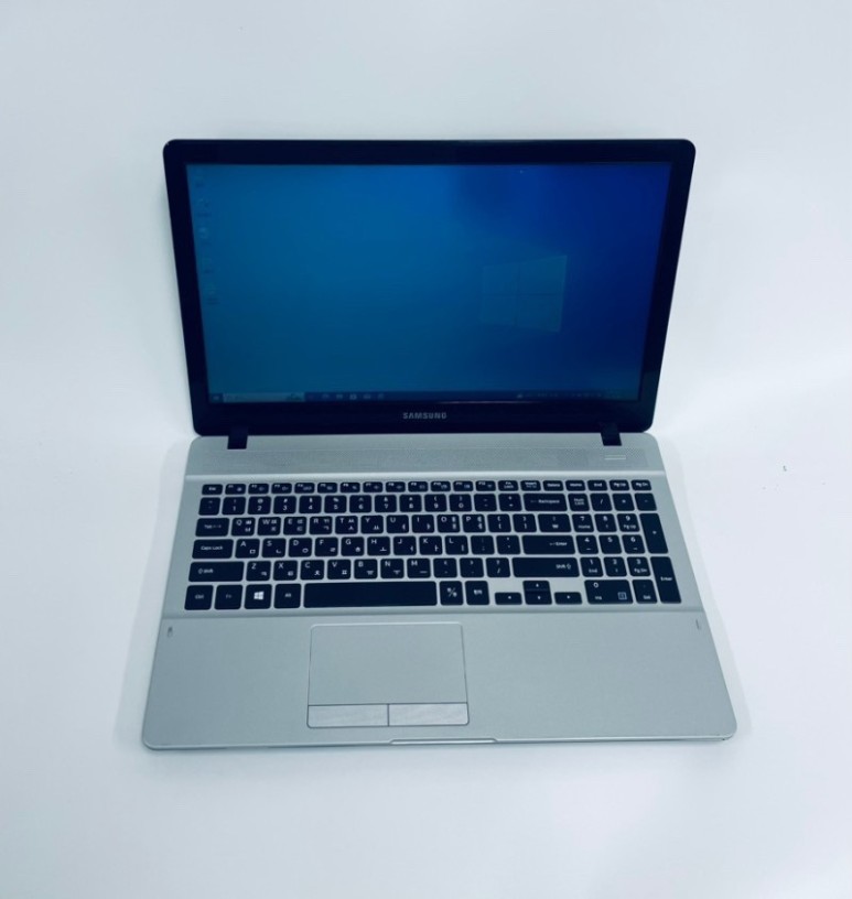 [노트북] 삼성 15.6인치 램8 용량128 코어i7 블랙 무료배송