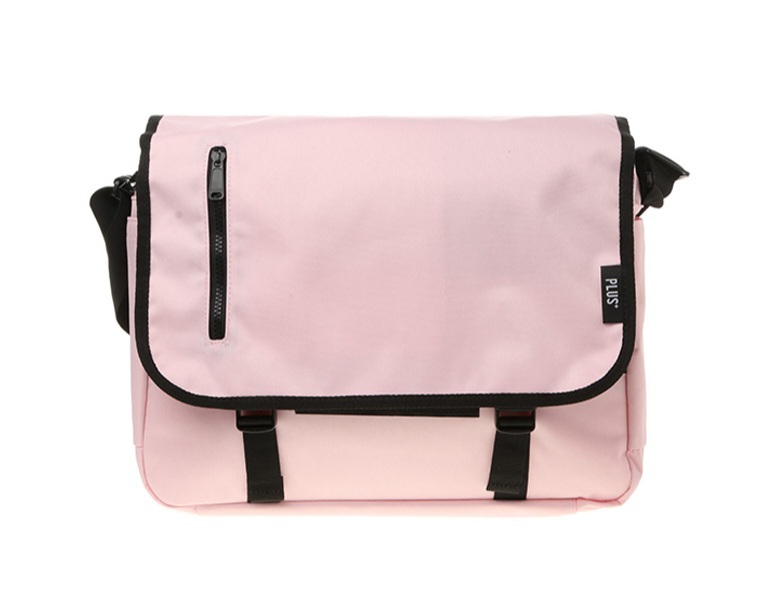 스파오 메신저백