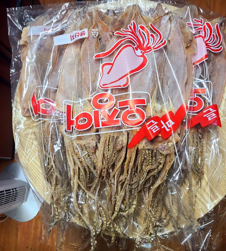 동해안 짜지않은 당일바리 햇 왕특대 마른오징어  (10마리)