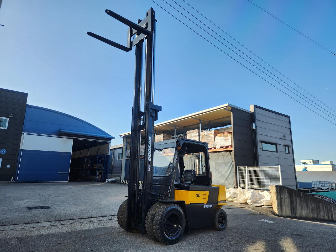 중고지게차 두산 3톤 더블 하이마스타 디젤지게차 890만원