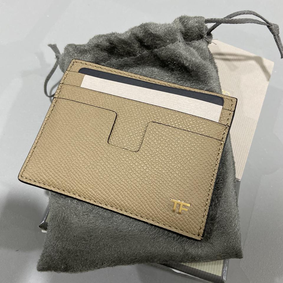 톰포드 카드지갑 사이드오픈 판매합니다.