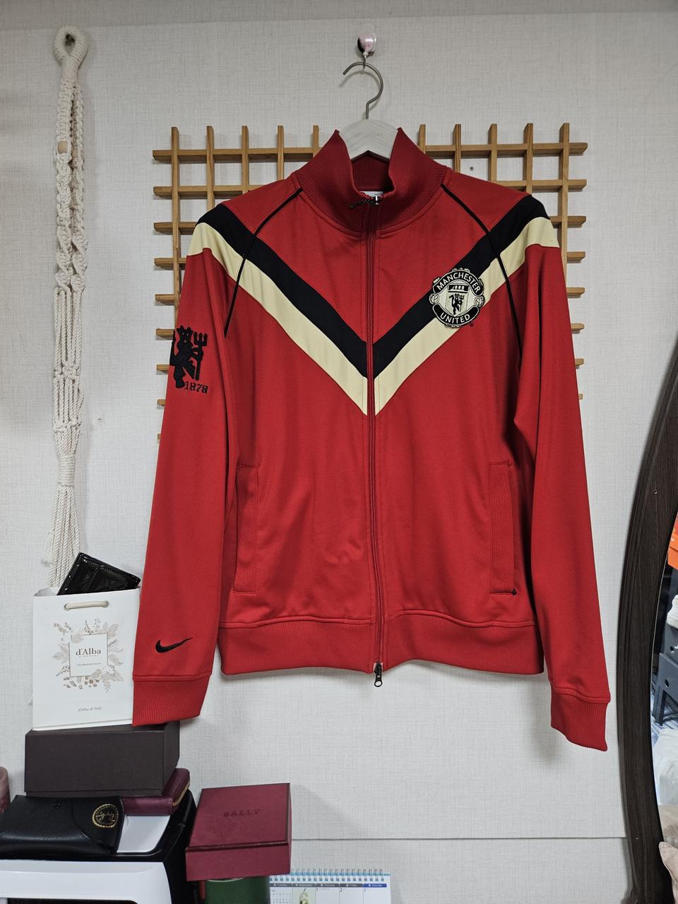 나이키 맨체스터 유나이티드 져지!! 사이즈 105