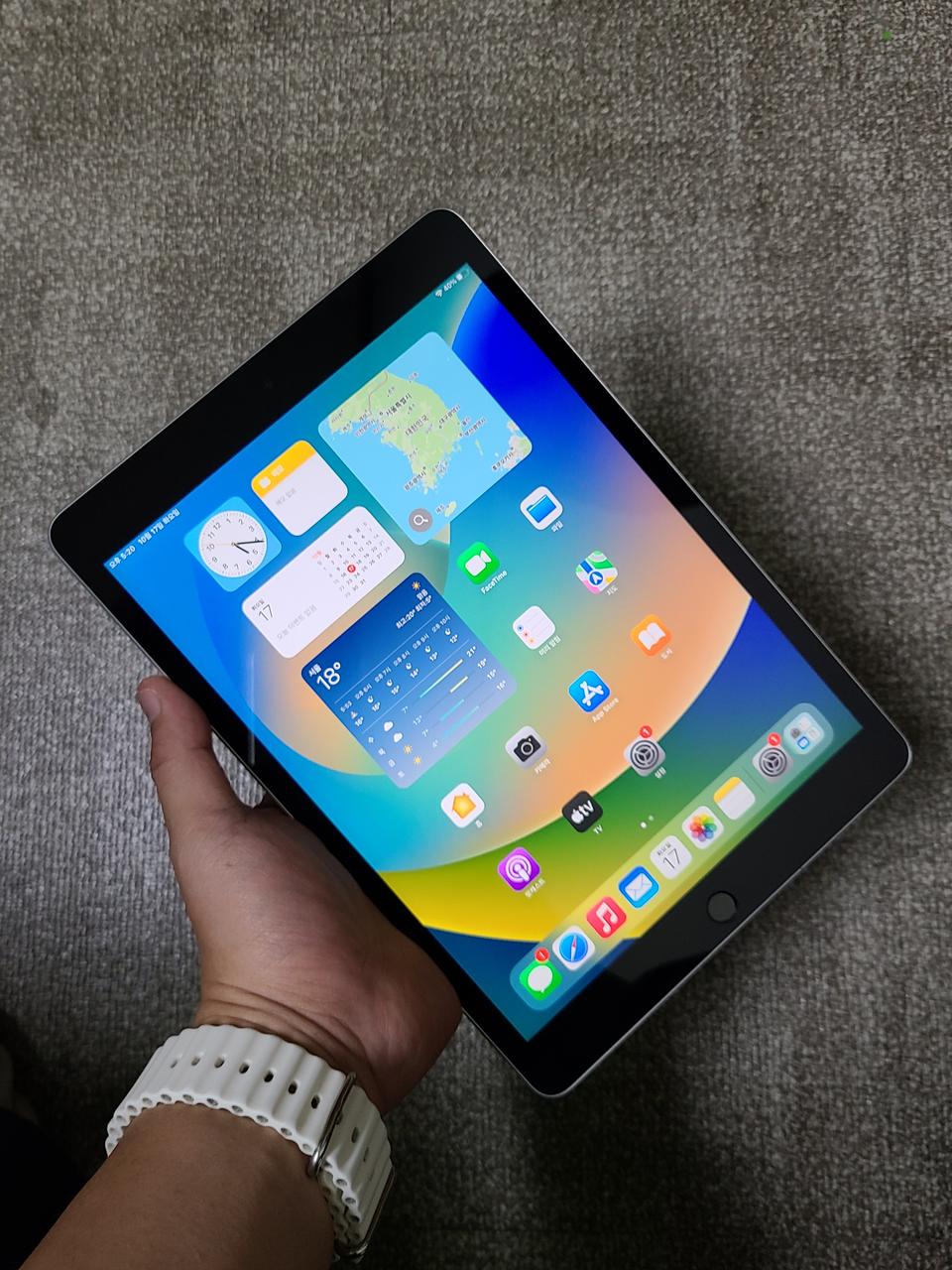 아이패드 9세대 64G 실버 WIFI 상태SSS 배터리99%싸게팜33만4