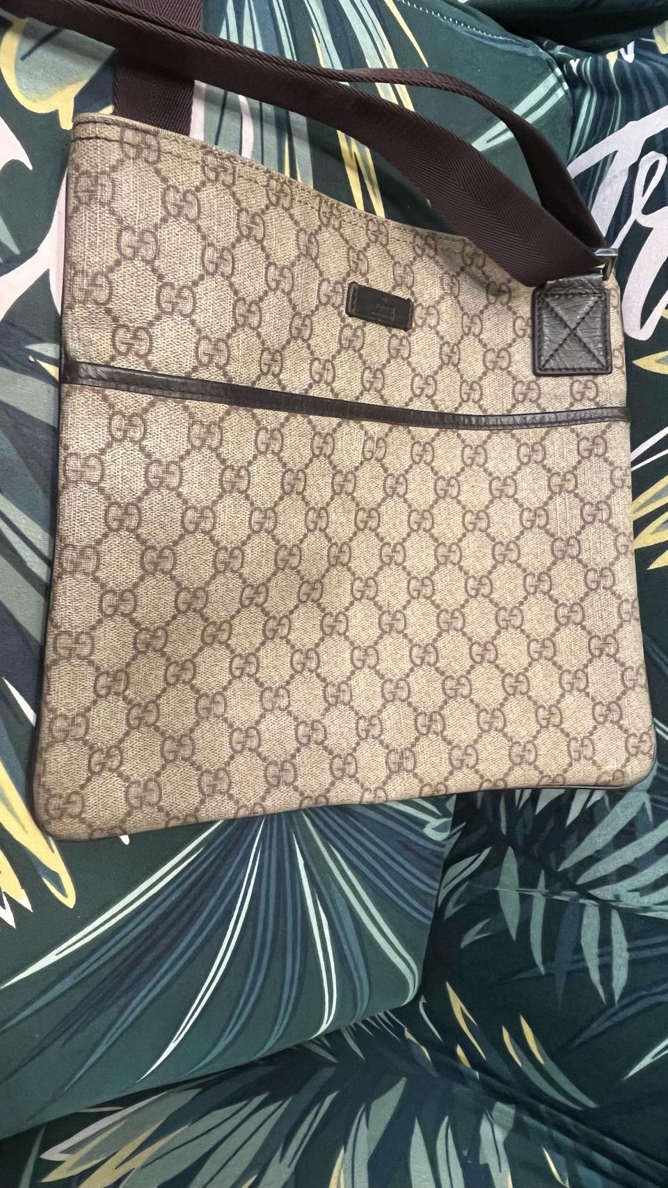 구찌GG스프림 크로스백