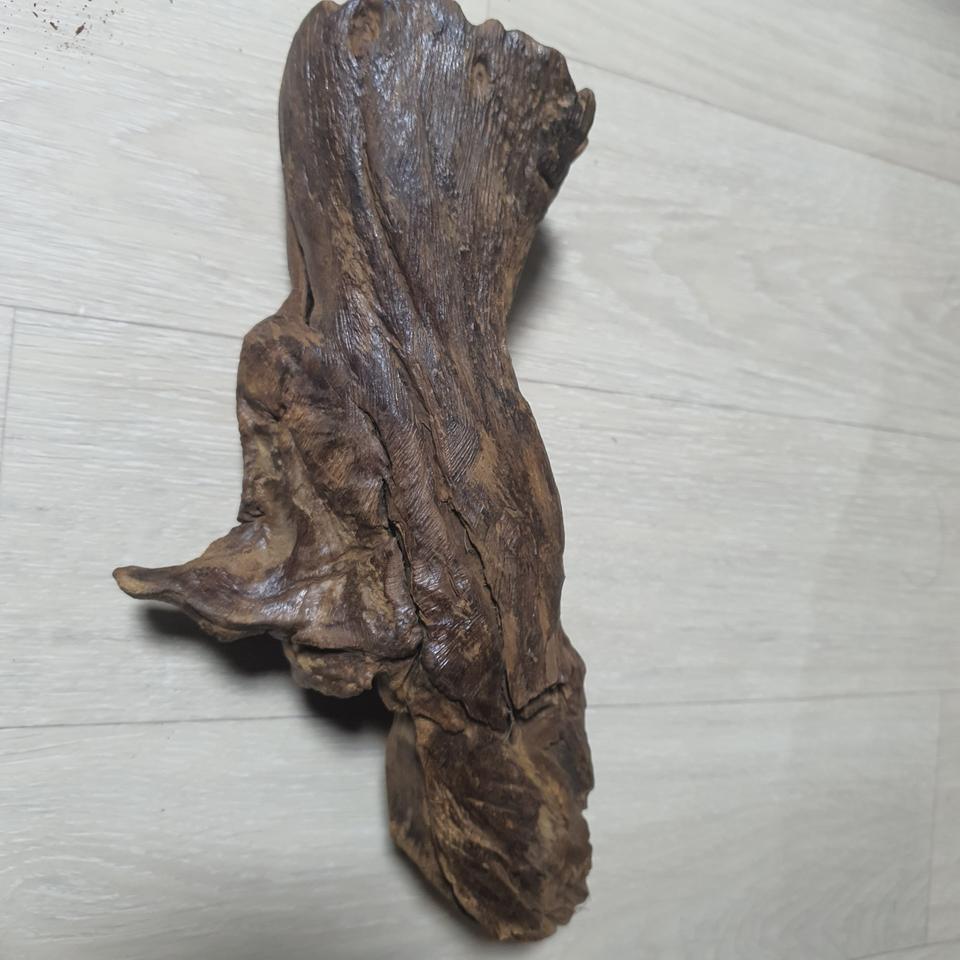 침향 덩어리 정말 저렴하게 판매합니다.