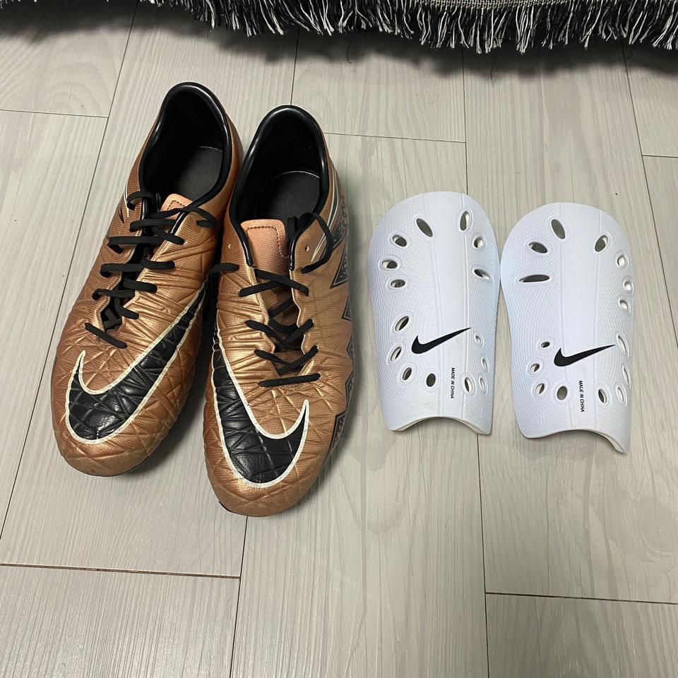 나이키 하이퍼 베놈 축구화 / 신가드 포함