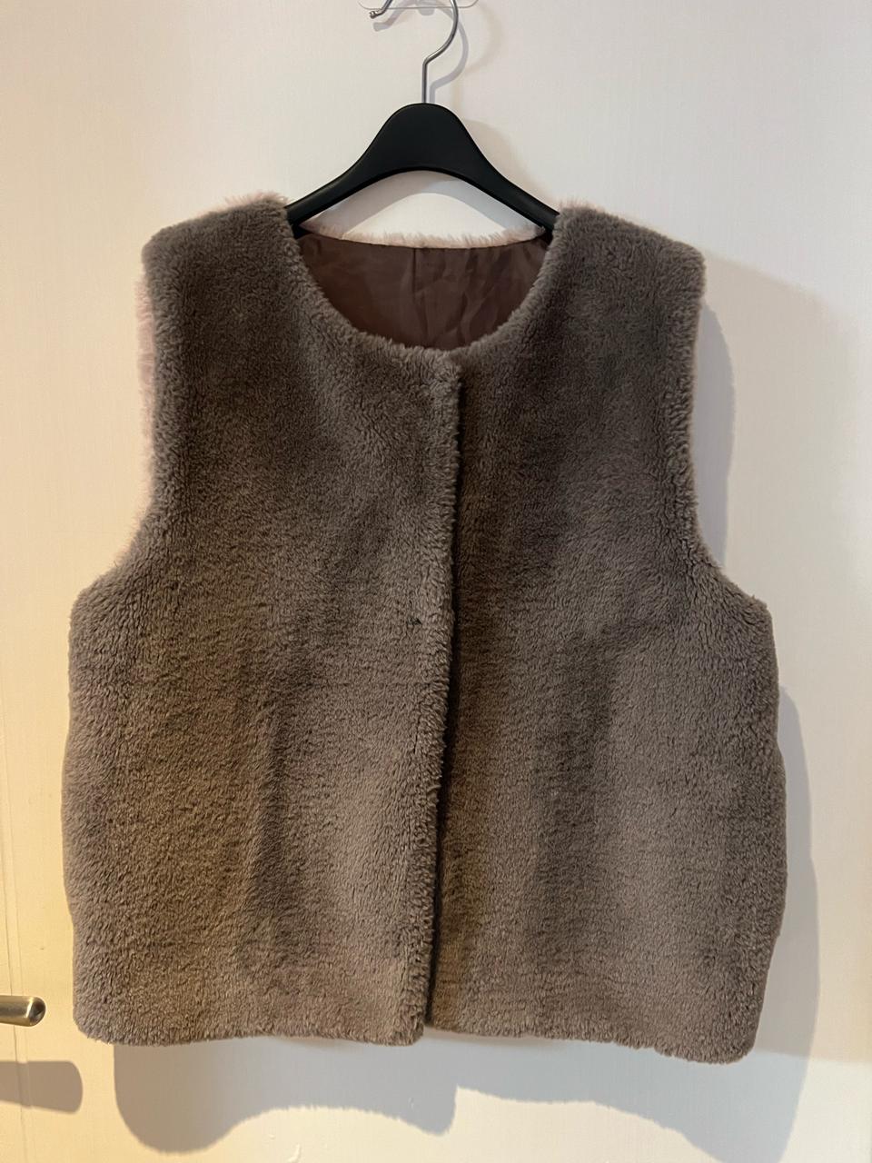 토끼 퍼 베스트