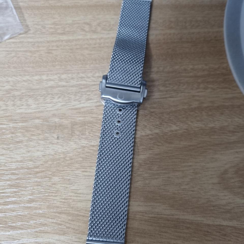 오메가 씨마스터용 메쉬 메탈스트랩 팝니다.