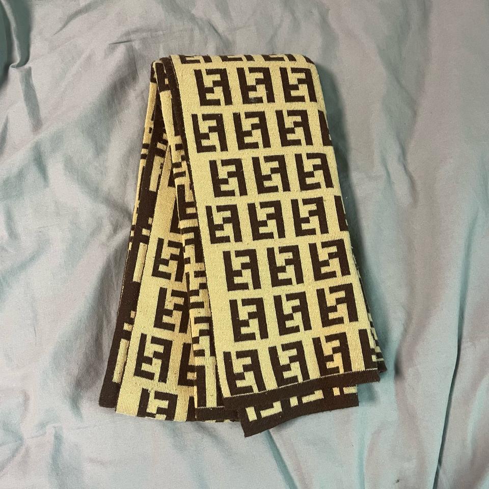 펜디 정품 모노그램 머플러