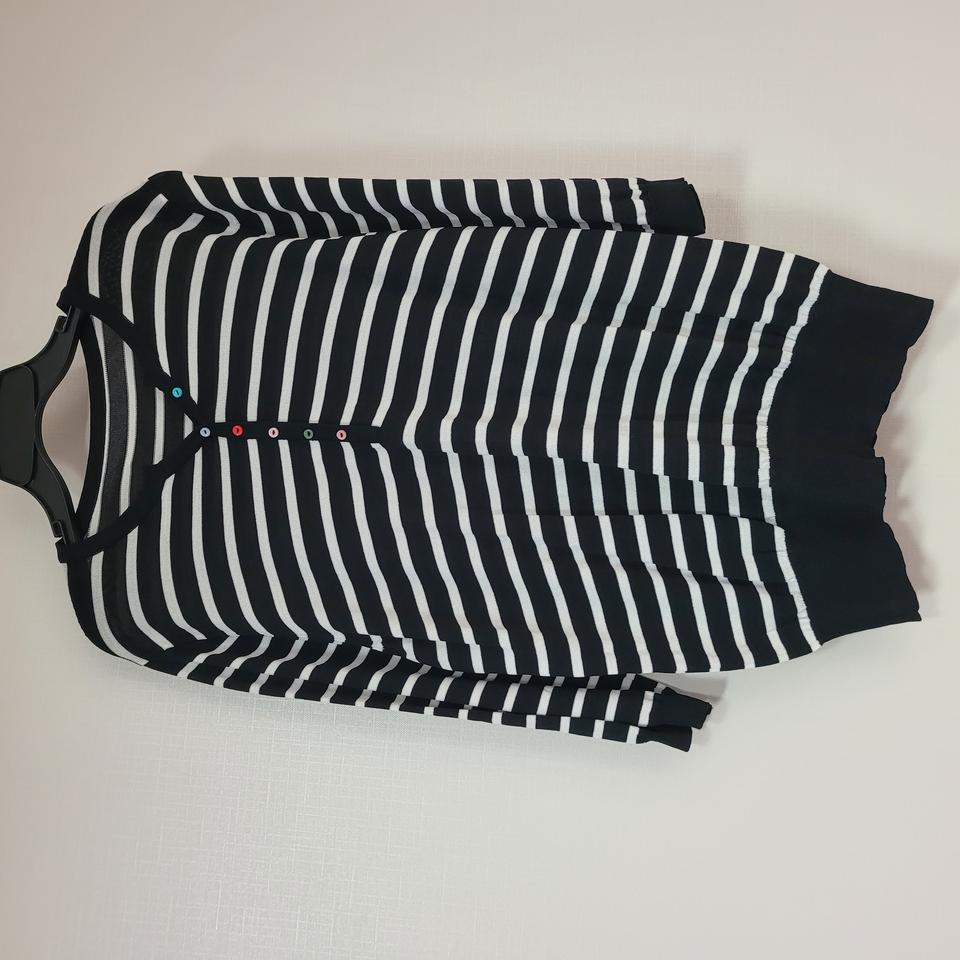 부드러운 스트라이프 니트